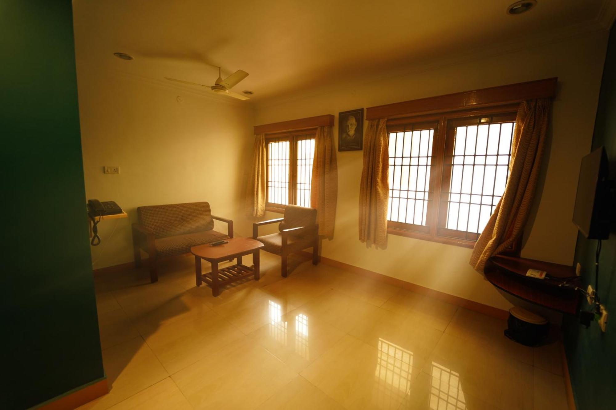 Ferienwohnung Ramana Towers Tiruvannāmalai Exterior foto